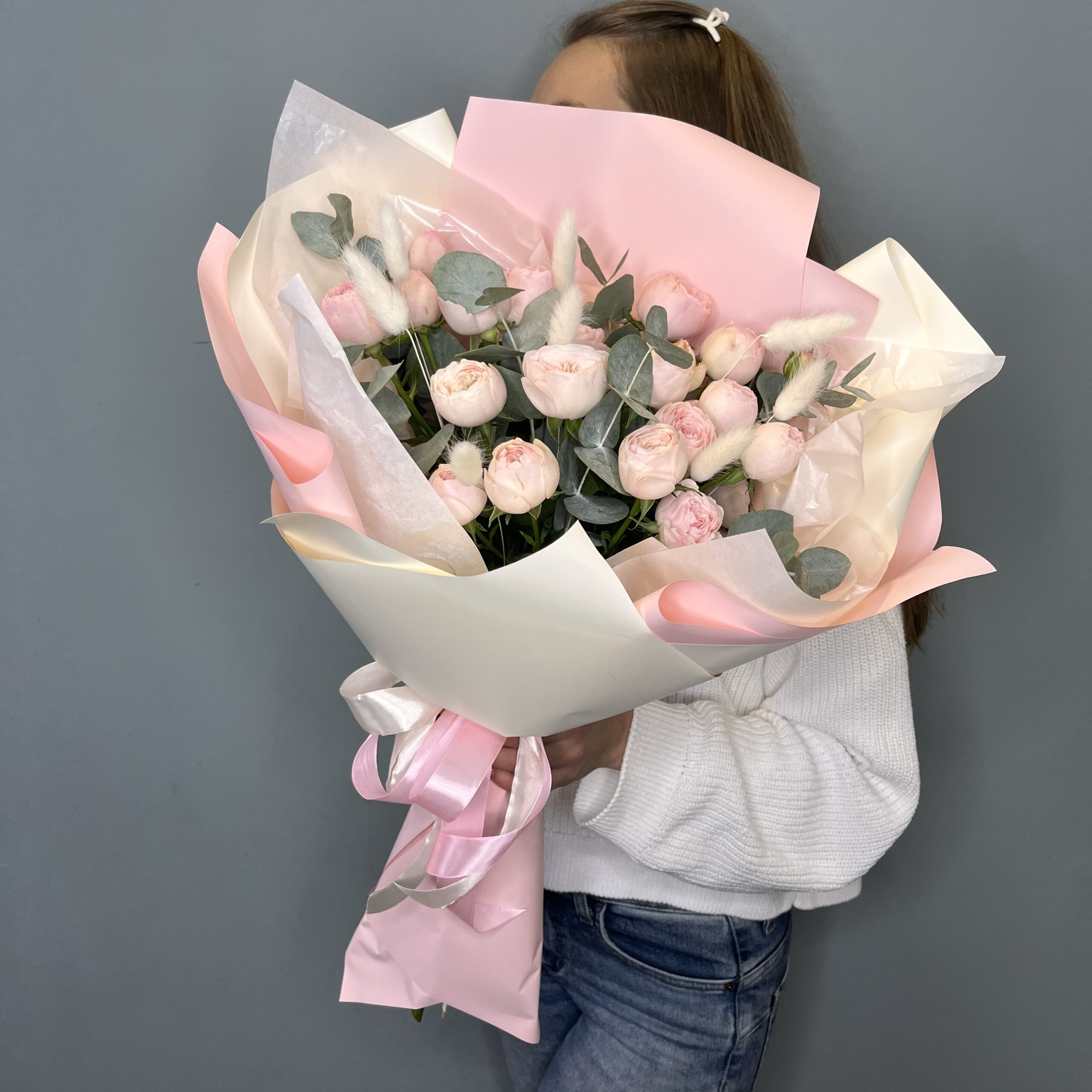 Букет из пионовидных кустовых роз №0201